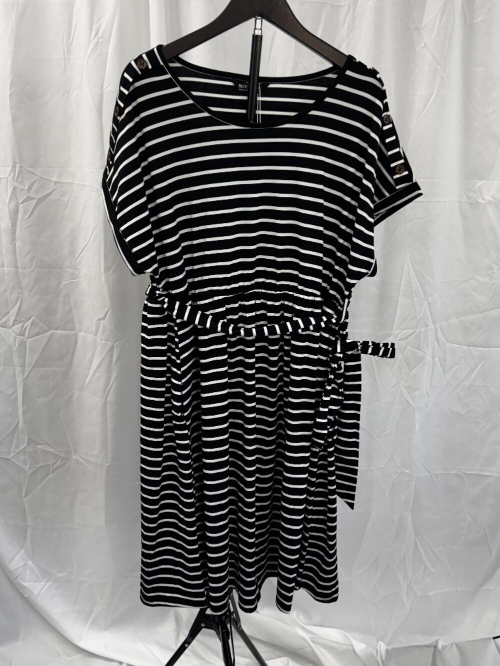 NWT BloomChic Supersoft Essentials Black White Stripe A-Line T-Shirt Dress 14-16 - Picture 2 of 13